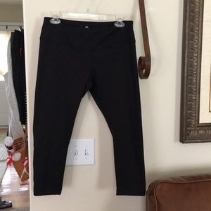 Yogalicious Black Yoga Pants With lattice Size L
